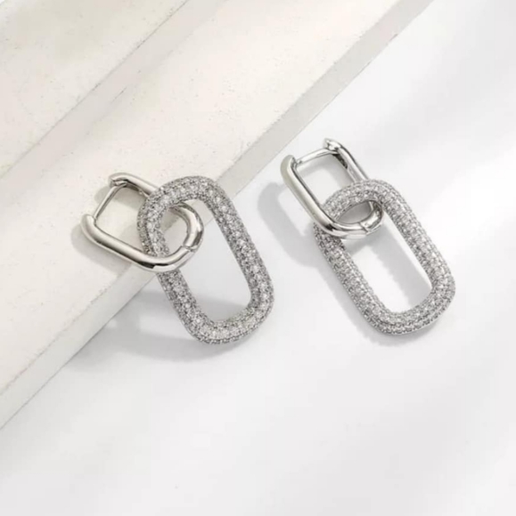 Jewelry - NEW EARRINGS SILVER ELEGANT